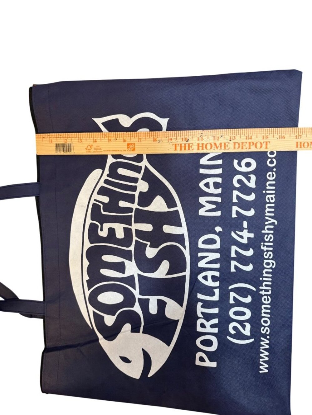 Coastal Portland Maine Large Zip Top Market Beach Tote Bag Something's Fishy - Picture 3 of 5